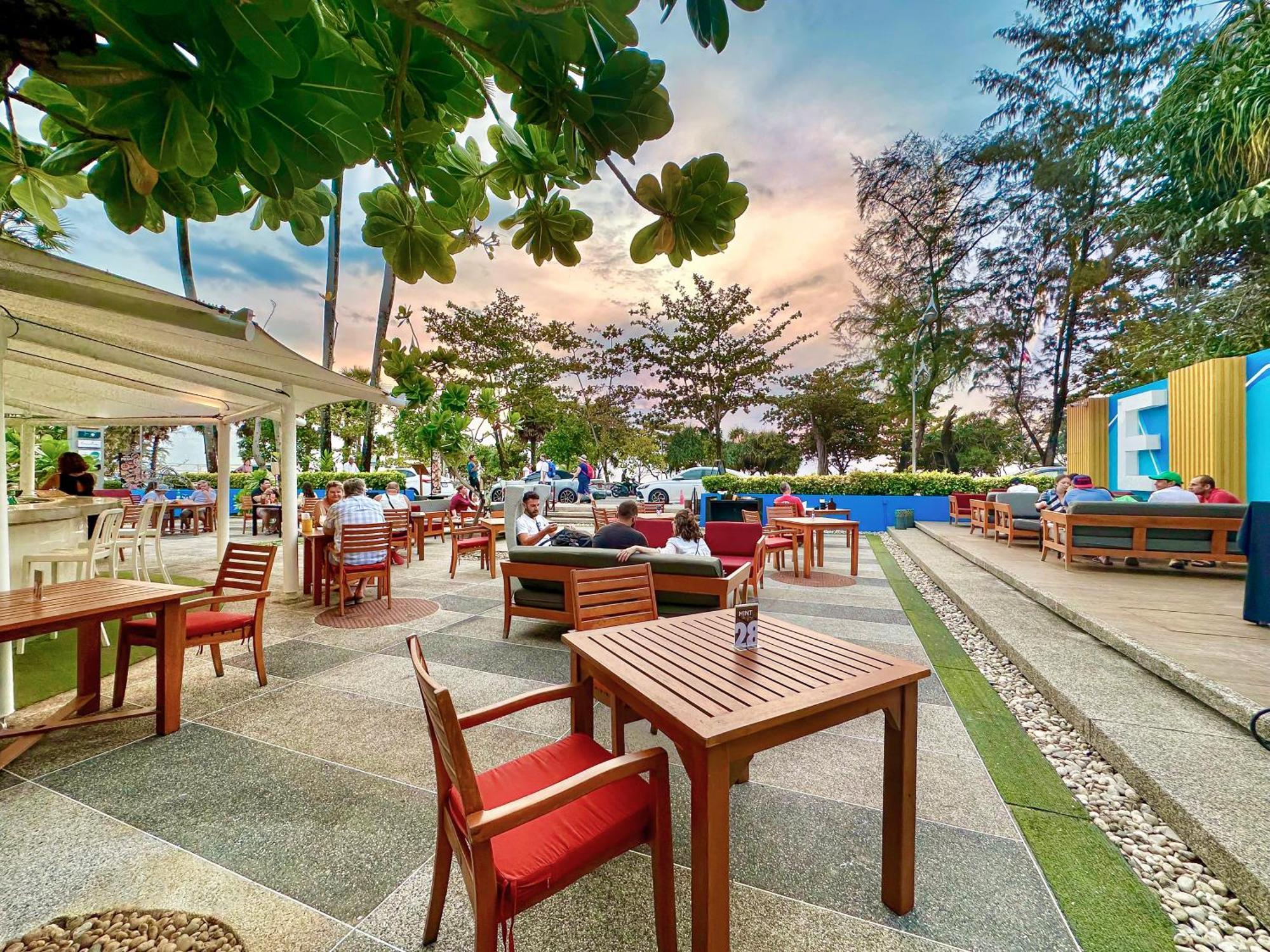 Paradox Resort Phuket - Sha Plus Karon Exterior foto